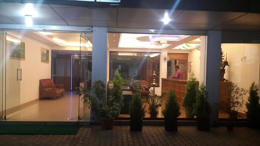 Periyar Meadows Hotel Kumarakom Exterior photo